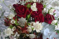 svatební_červená růže_polní kvítí