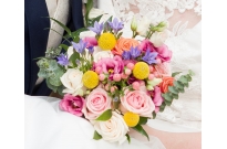 svatební kytice barevná